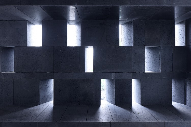 Sunlight Courtyard, Entrance Lobby of Aranya / SHISUO design office - Image 23 of 26
