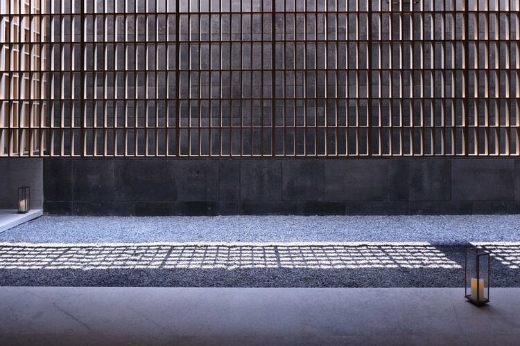 Sunlight Courtyard, Entrance Lobby of Aranya / SHISUO design office - Image 24 of 26