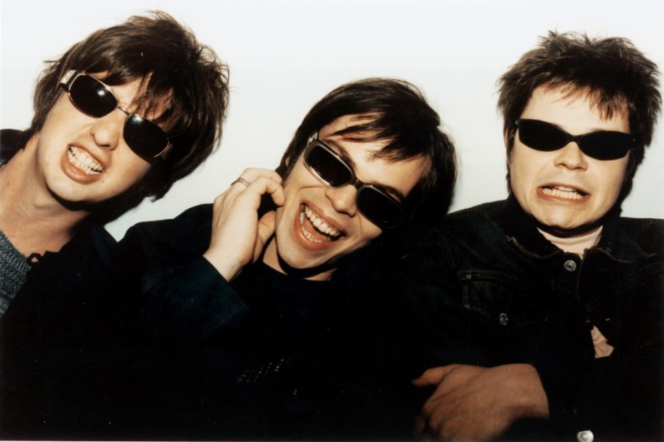 Photo of the band Supergrass.