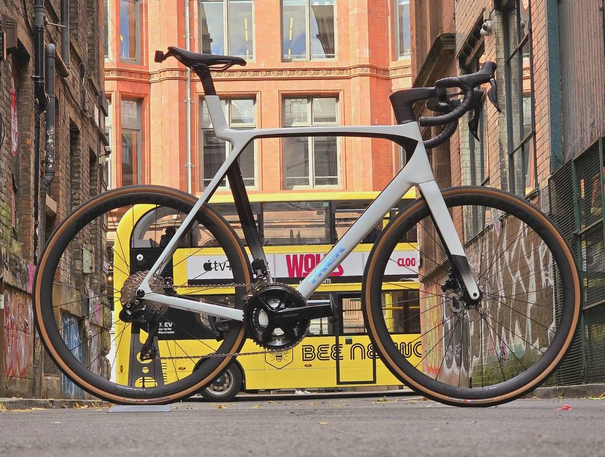 trek bicycle manchester bike shop bike on road in northern quarter