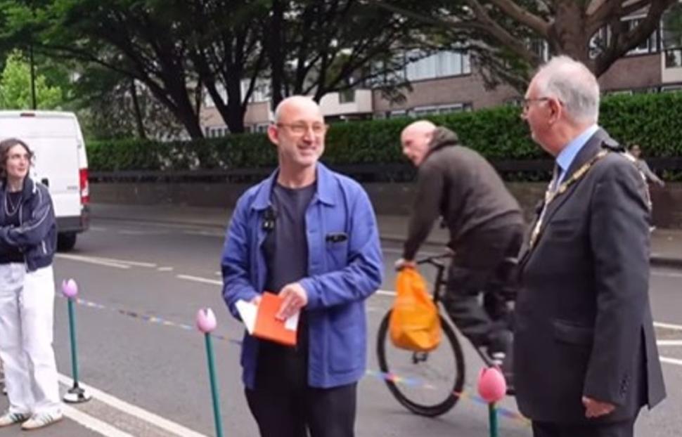 “It’s a cycle lane!” shouts angry cyclist forced onto road – thanks to new bike lane wands opening ceremony