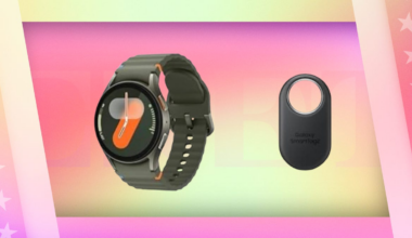 A Samsung Galaxy 7 smartwatch against a red gradient CNET background.