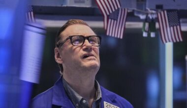 Wall Street gains ground following a stronger-than-expected report on the US job market