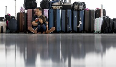 Hydrate. Make lists. Leave yourself time. And other tips for reducing holiday travel stress