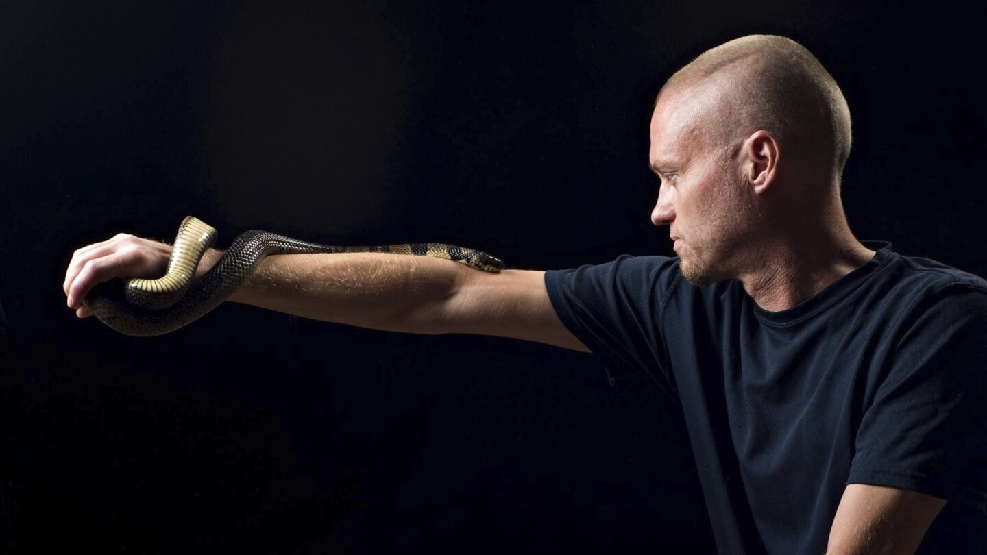 How the blood of a man who was bitten by hundreds of snakes could help save lives
