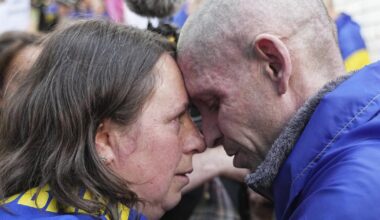 Russia and Ukraine swap hundreds of prisoners in first phase of a major exchange