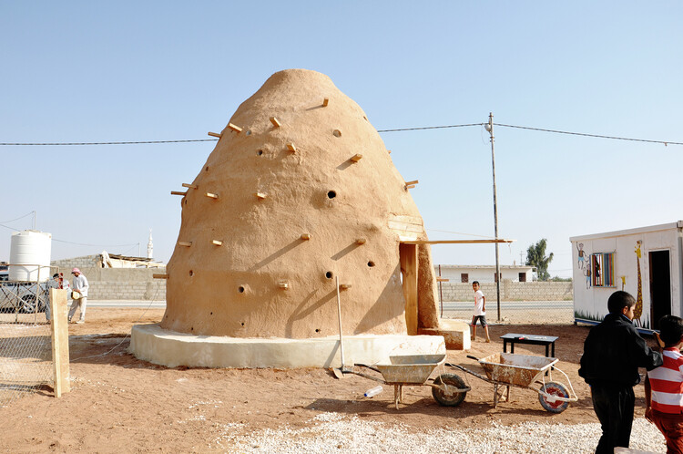 Vernacular Building and AI: Can Data Alone Bridge the Gap? - Image 1 of 20