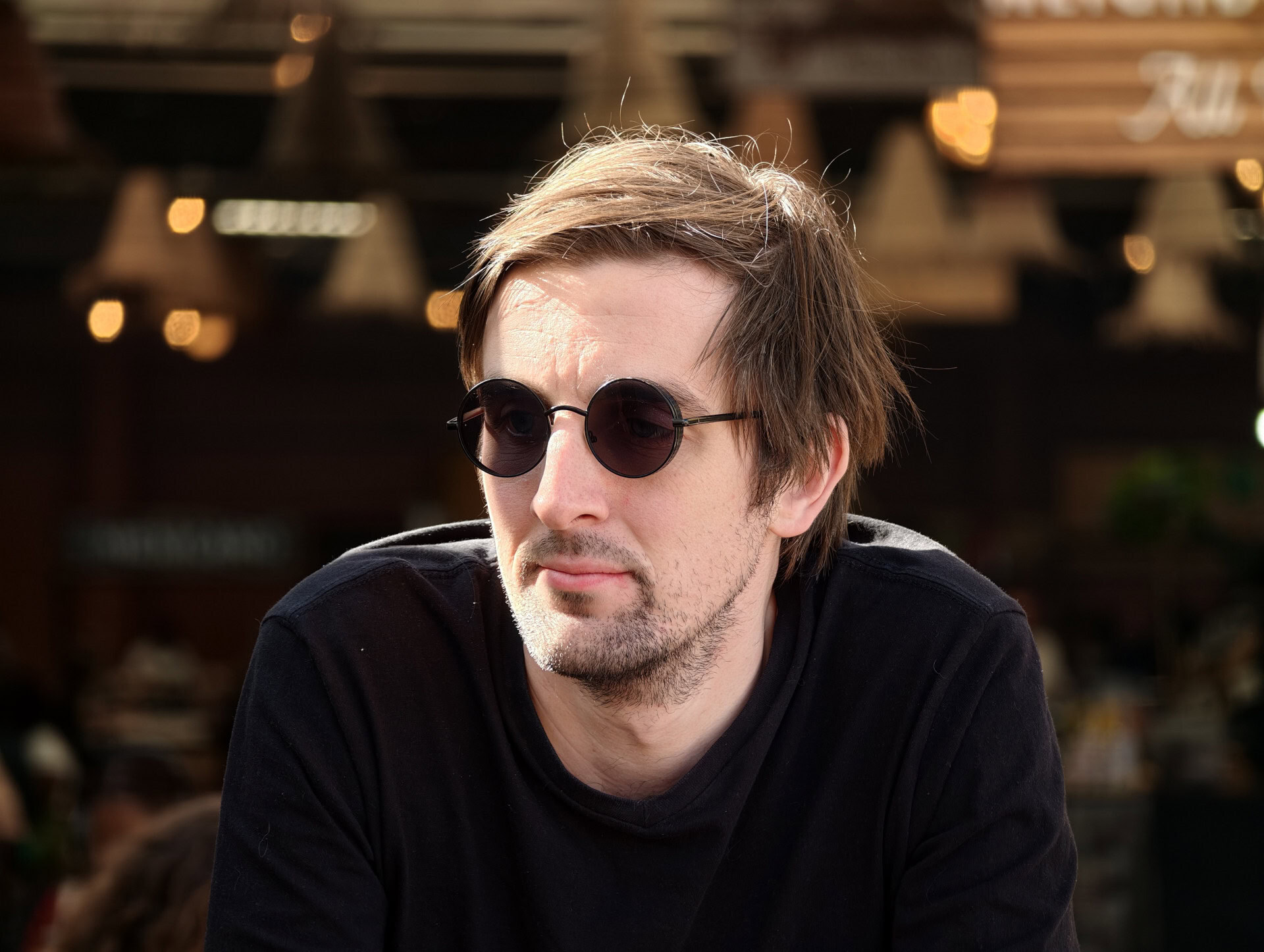 vivo X200 Ultra 200mm portrait with lens