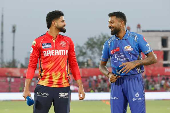 Which of these two will smile his way to another IPL final appearance. 