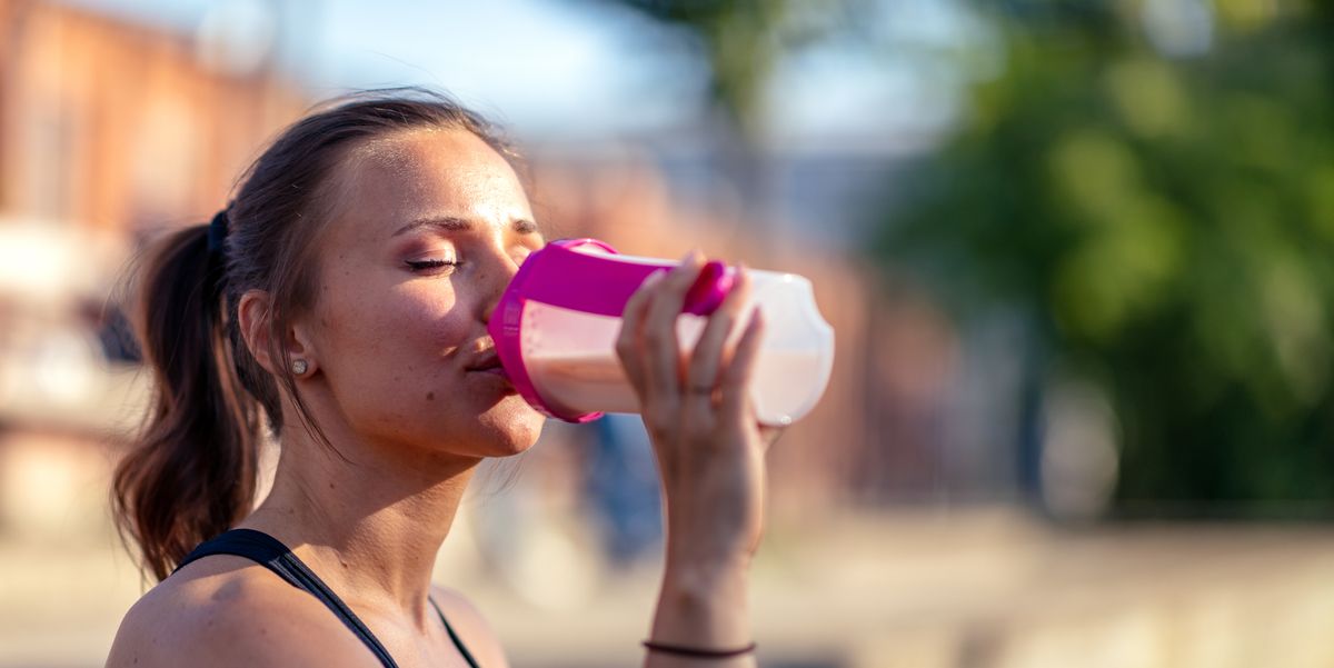 Best Protein Supplements for Women, According to Dietitians