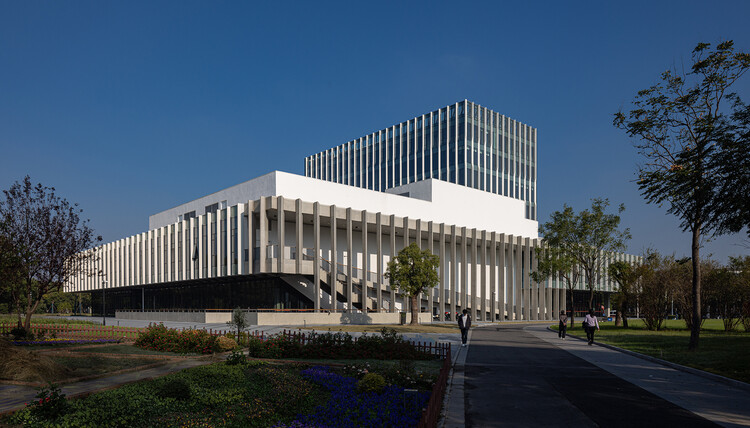 Yijia Building of Tongji University / TJAD Atelier L+ - Exterior Photography