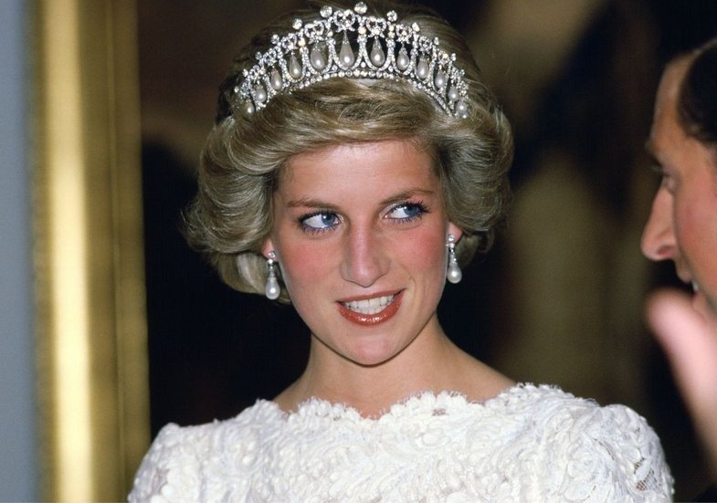 "I feel very lonely": Princess Diana's letter written after the