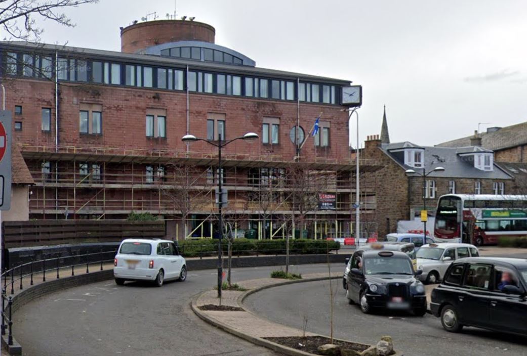 Midlothian taxi drivers call for fare increases