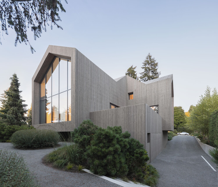 Re-folded House / Mcleod Bovell Modern Houses - Image 1 of 35