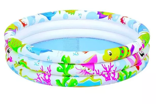 The paddling pool could also be used an a refill station for water guns 