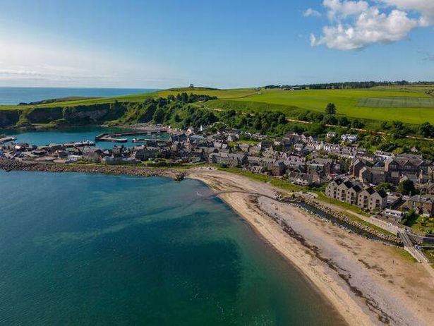 A picture of the harbour town of Stonehaven