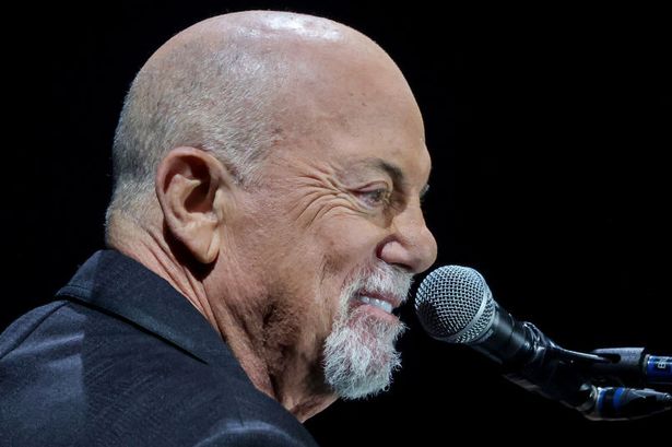  Billy Joel performs at Allegiant Stadium on November 09, 2024 in Las Vegas, Nevada. 