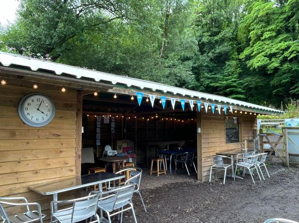 There's a Riverside Cafe and Icy Bar 