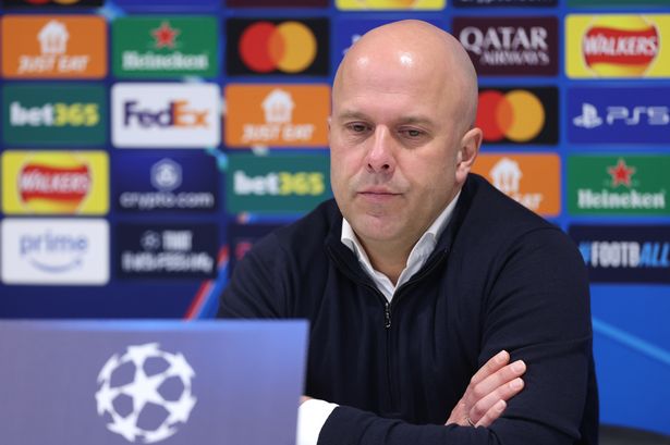 Liverpool head coach Arne Slot