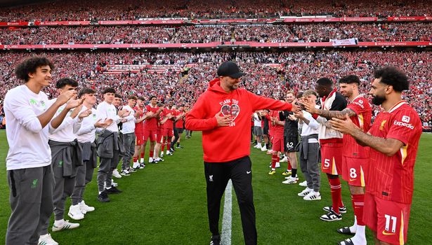 Jurgen Klopp receiving a guard of honour in his final Liverpool match