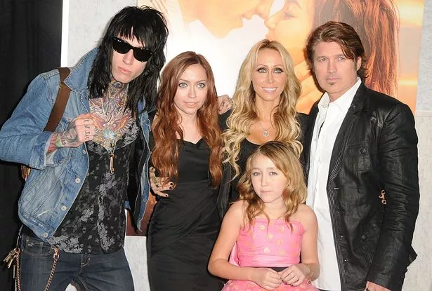 Trace Cyrus, Brandi Cyrus, Noah Cyrus, producer Tish Cyrus and singer Billy Ray Cyrus 