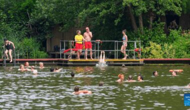Britain records hottest day of the year-Xinhua