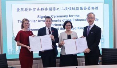 Taiwan, U.K. sign pacts to promote closer bilateral ties