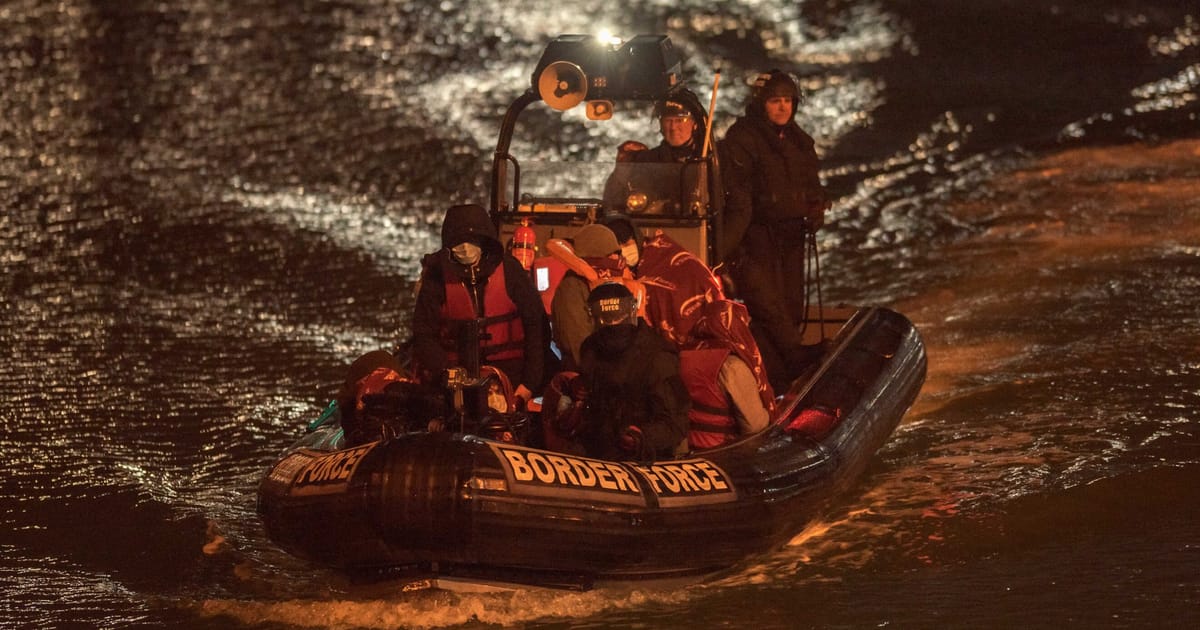 France plans to stop more UK-bound migrant boats at sea – POLITICO