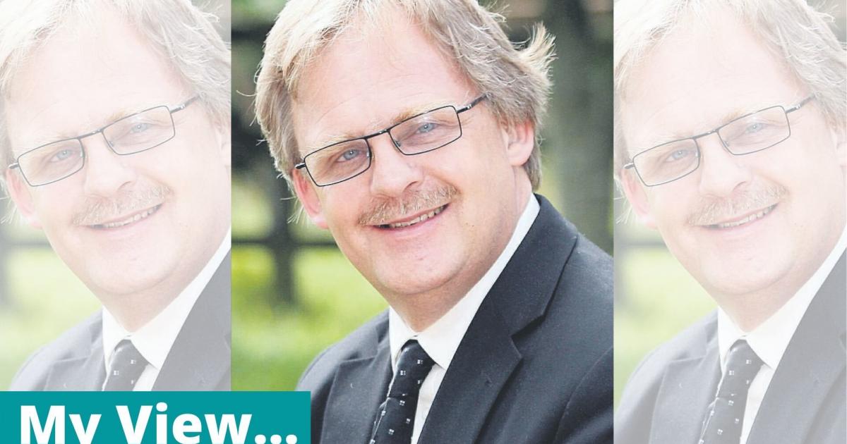 North Wales MS shares his time at Wrexham Maelor Hospital