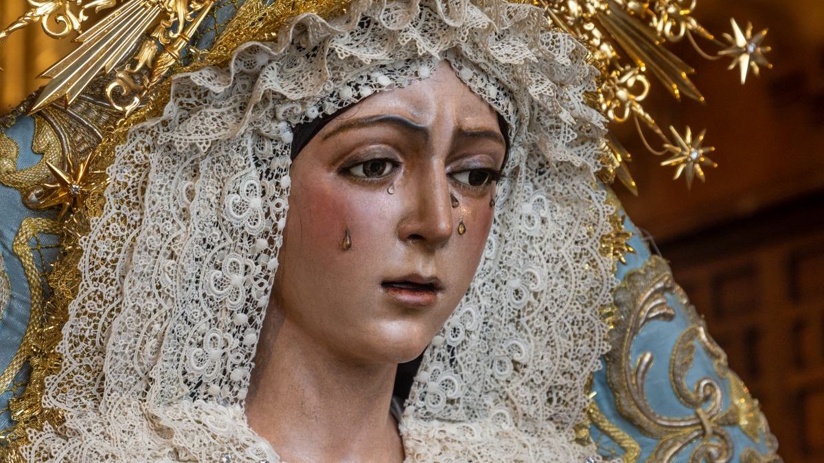 Failed art restorations: intention is not the only thing that counts