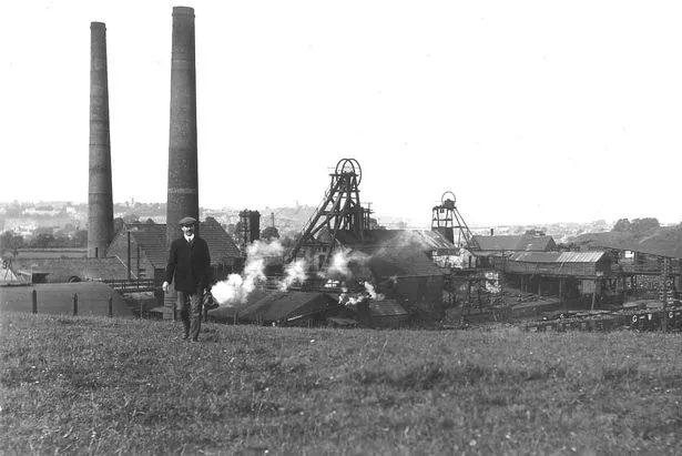 Images to go with a new DVD of Bristol at work.

South Liberty Lane coalfield, Bedminster
 p23