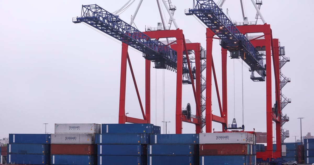 Brussels resists pressure from EU capitals to shield exports in US trade fight  – POLITICO