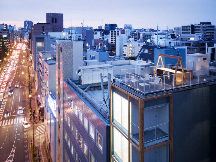 Yushima Building / Tenhachi Architect & Interior Design  - Exterior Photography, Balcony, Cityscape
