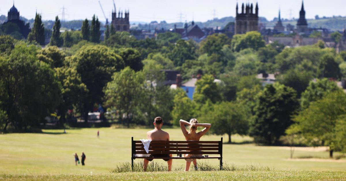 Yellow heat-health alert covering Oxfordshire issued