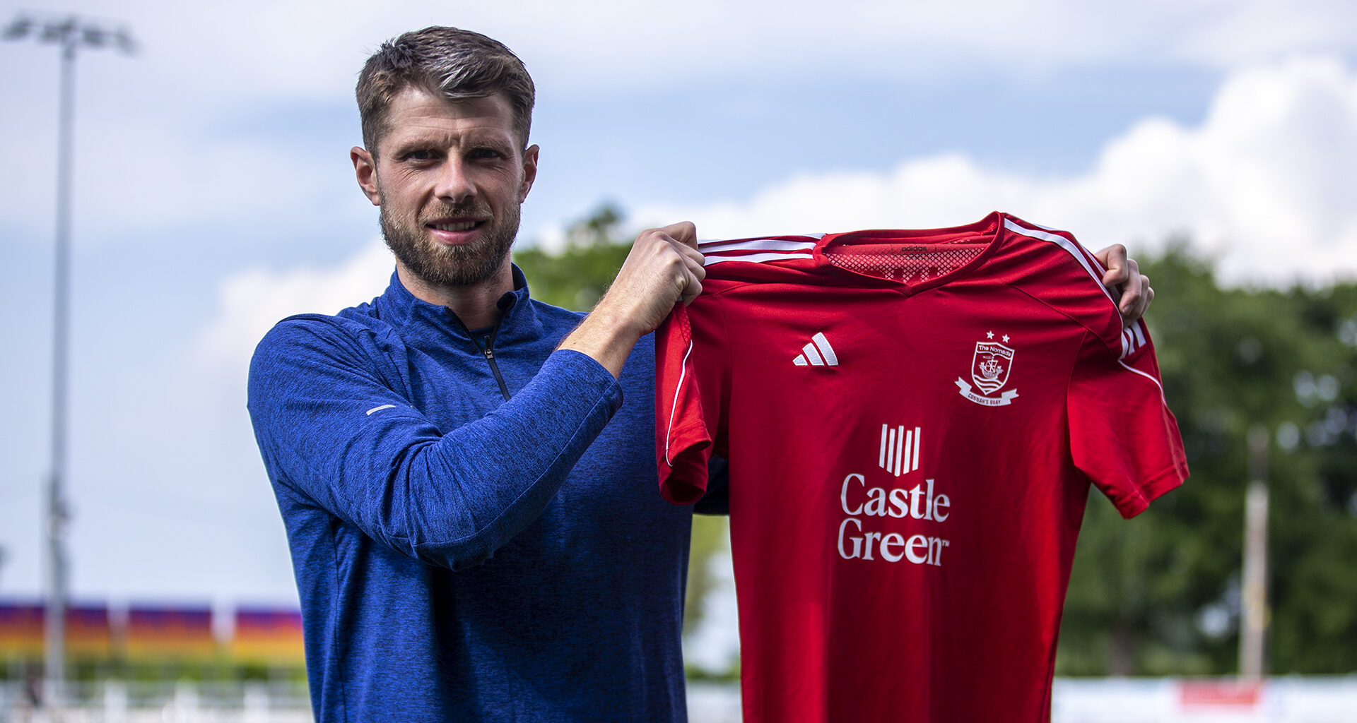 Jason Oswell holds up a Connah
