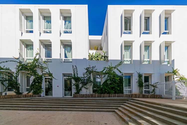 Descartes School / Arpio Architects - Exterior Photography, Balcony