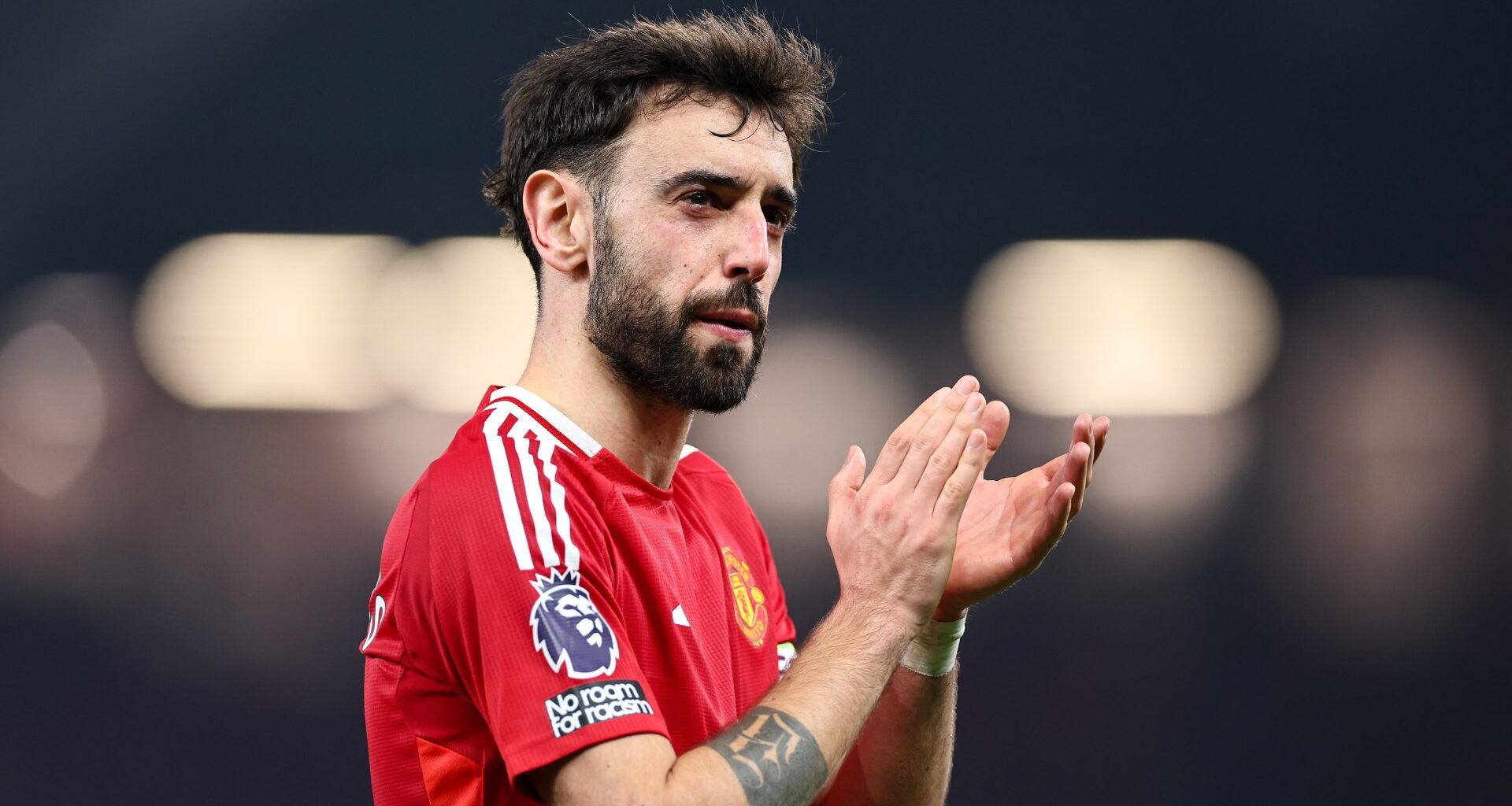 Bruno Fernandes weighing up Manchester United exit after holding positive talks over lucrative Saudi transfer