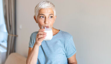 Fitness coach shares simple drink moms over 50 should have every morning for better health | Health