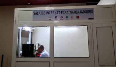 An internet room for workers has been opened at the Varadero airport following ETECSA's price hike