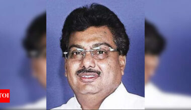 55% employment to Kannadigas in group A, B in all industries: Patil | Hubballi News