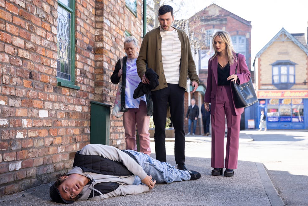 kit green, sarah barlow, bernie winter, brody michaelis, coronation street
