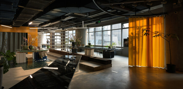889GLO Art Space / SpActrum - Image 8 of 41