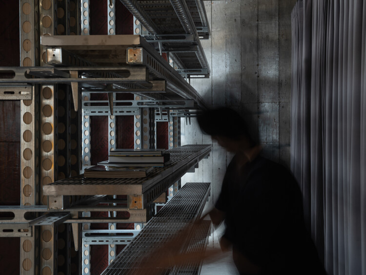 889GLO Art Space / SpActrum - Interior Photography