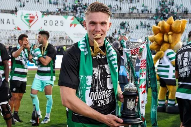 Gyokeres celebrates with Sporting CP.
