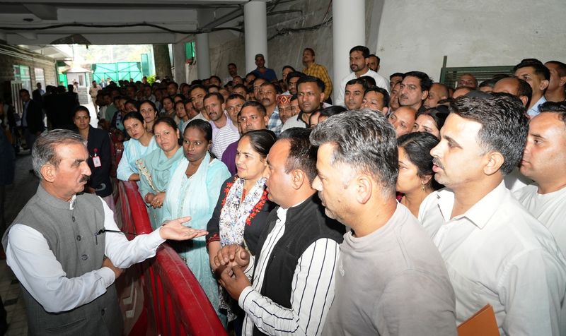 CM Sukhu assures support to Gram Rojgar Sevaks on salary issues