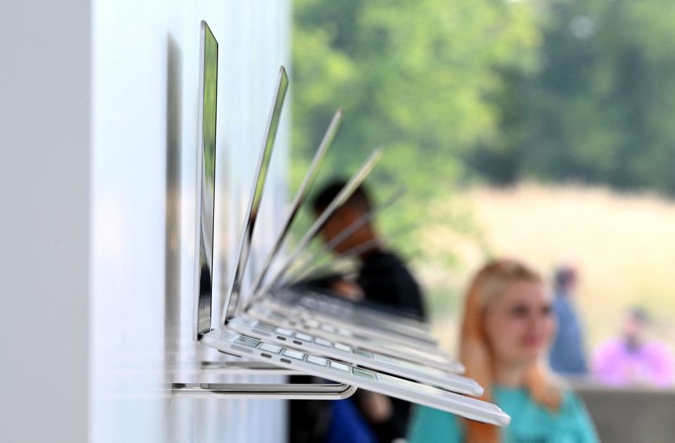 US-IT-COMPUTERS-TELECOMMUNICATION-APPLE
