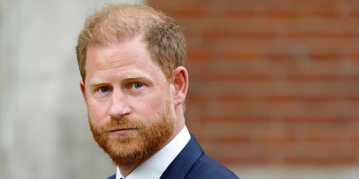 Prince Harry's bid to build bridges with the Royal Family left in tatters as insiders hit out at Sussexes