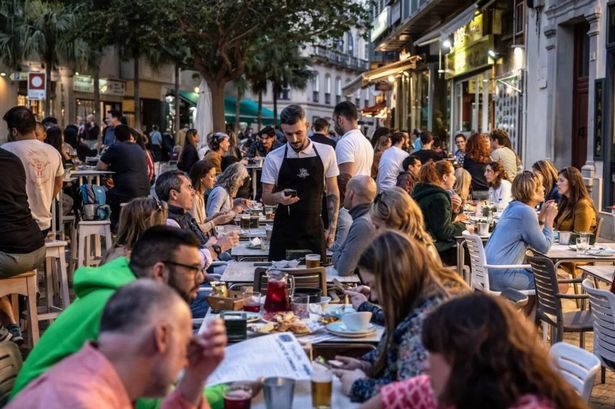 The region is making bars close at 12.30am on weekdays and 1am on Friday, Saturdays and on the eve of national holidays.