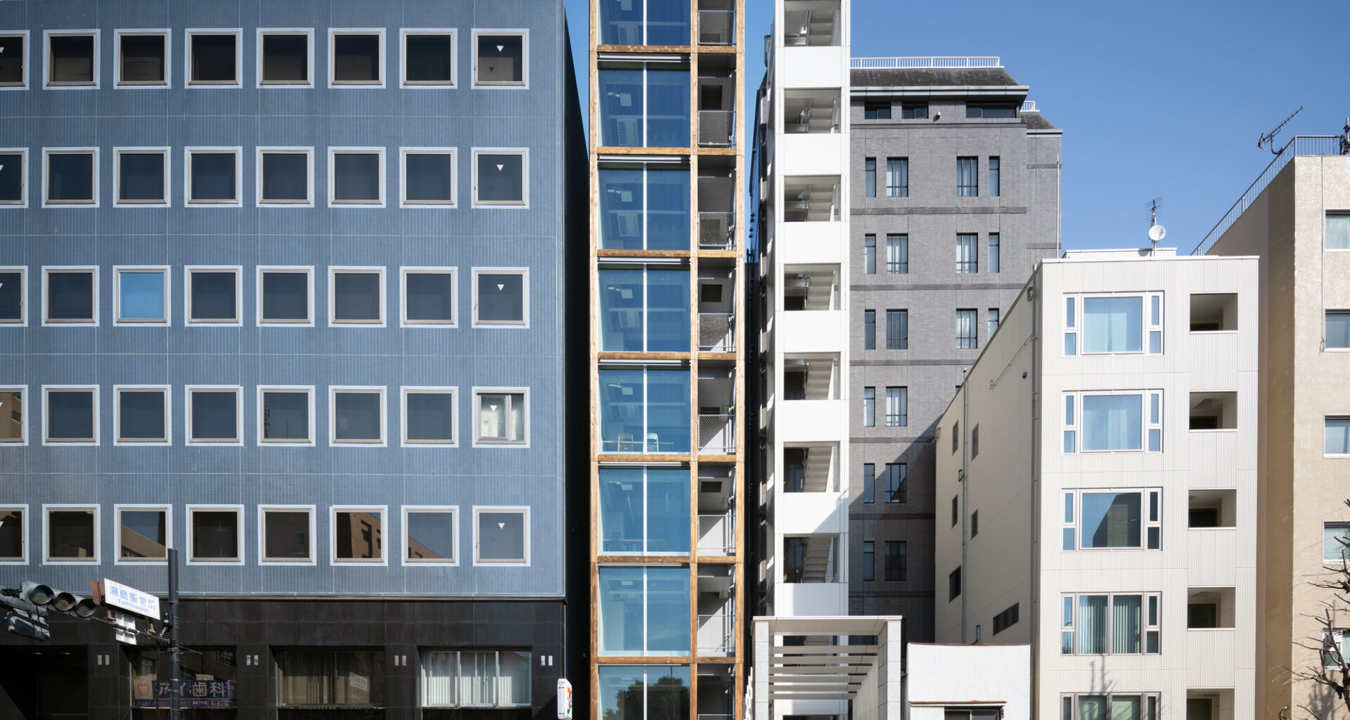 Yushima Building / Tenhachi Architect & Interior Design