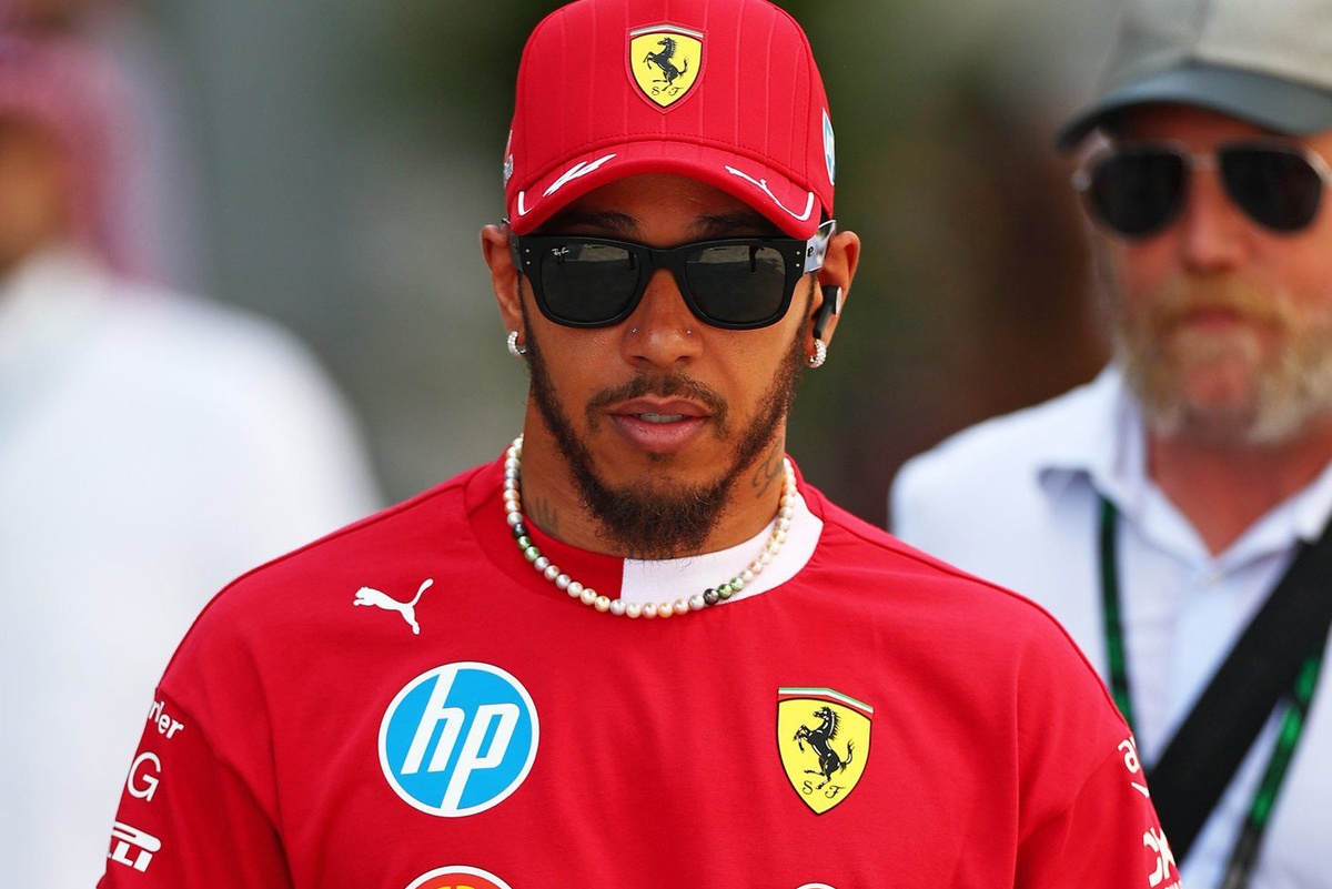 Hamilton on powerful 10 Downing Street visit for education: “I was at risk, I did get expelled” - Motorsport.com